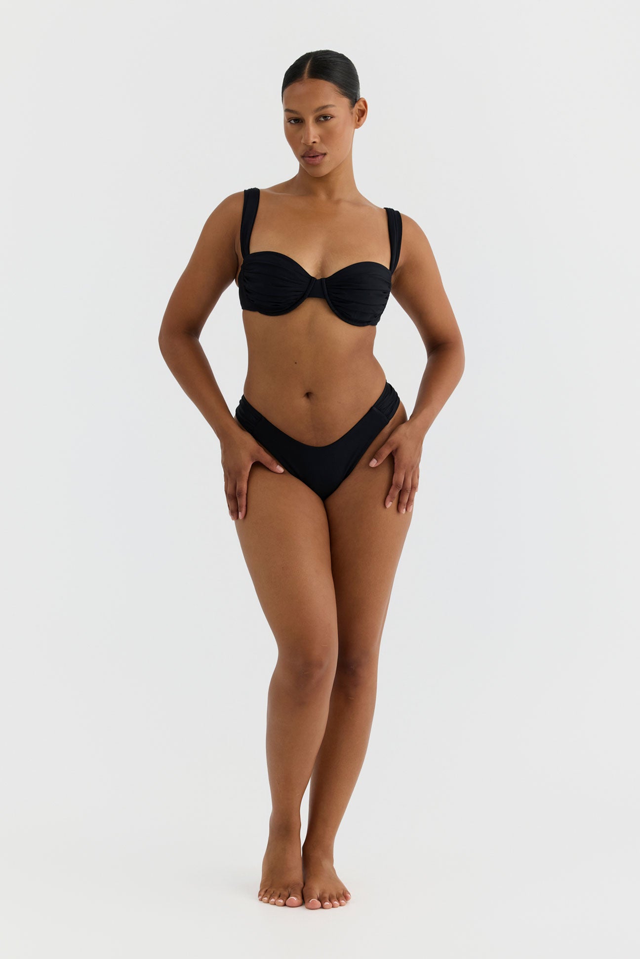 Alora Bikini Top Black — Sylk Swim